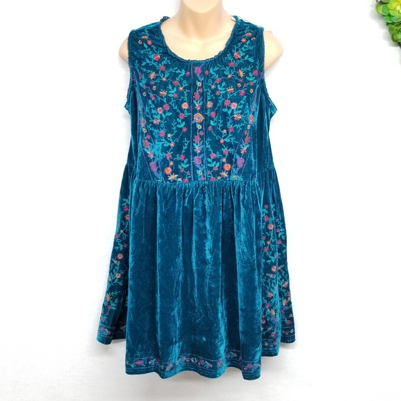 Umgee Dresses & Skirts - Umgee Boho Embroidered Velour Tank Dress